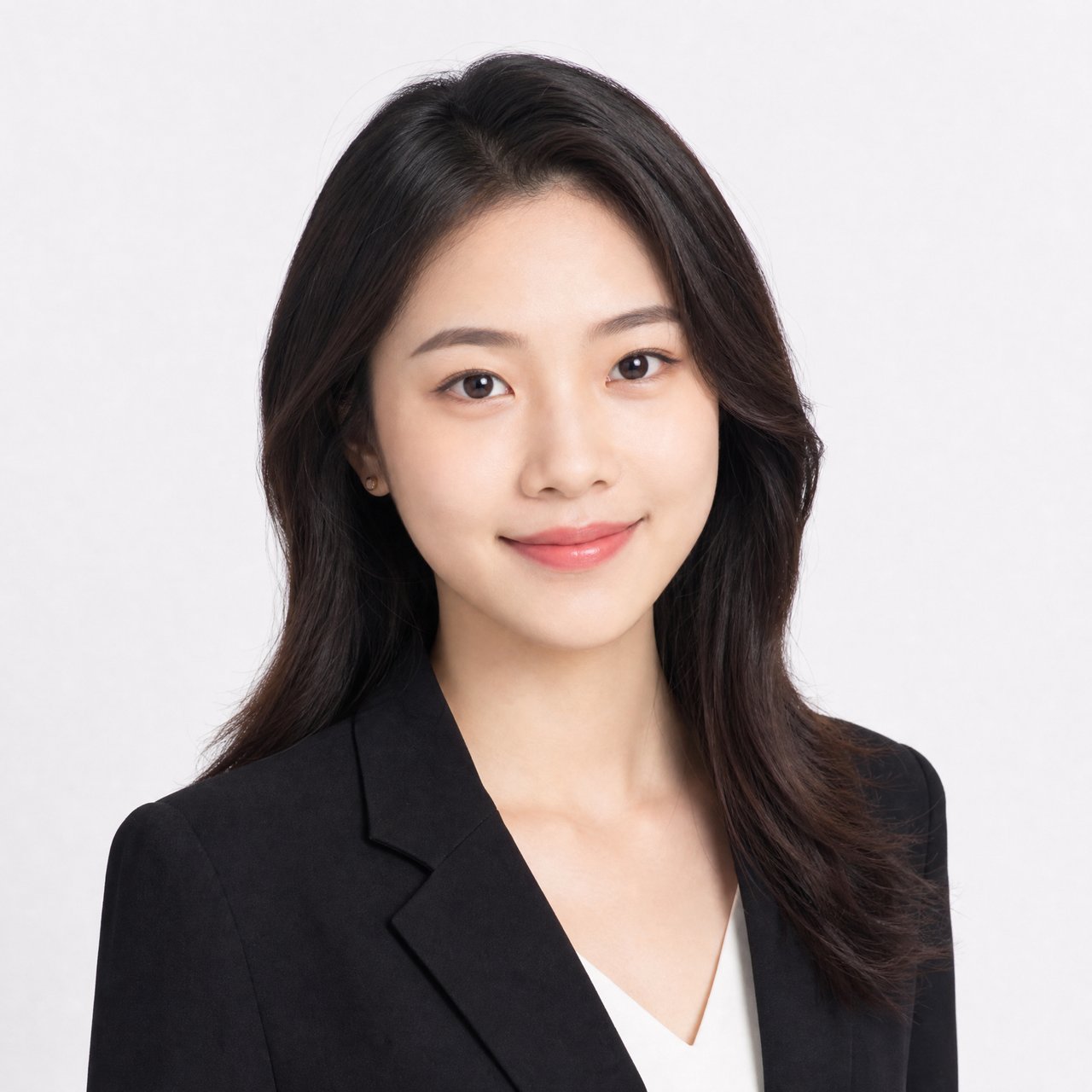 女大学生创作者